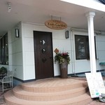 Cafe Tea's Garden - カフェ外観です 204.08.