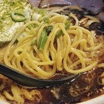 戯拉戯拉 - 味玉ﾁｬｰｼｭｰ麺黒マー油麺ｱｯﾌﾟ　