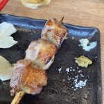 炭火串焼 とりみや - 皮付きのもも肉