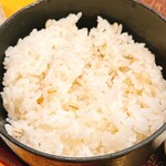手打ちとんかつ かつ屋 - ご飯は麦ご飯