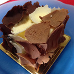 ピュイサンス - トロワクロー（3色のチョコレートムース）