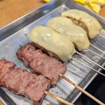 もつ焼 かど - ハラミ　チーズつくね