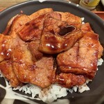 ドライブインいとう豚丼名人 新千歳空港店 - 