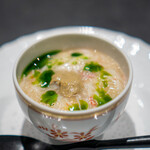 三和 - 毛蟹とカリフラワーのフラン 蟹味噌、バジルオイル