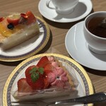 SARAS CAFE ＆ BRASSERIE - 