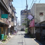 Odoru Udon - 滝井新地（外の通り）