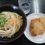 やなぎ屋 - 冷やかけ小　200円　鶏天　110円