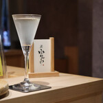 鮨 富かわ - ペアリング：石川県「加賀の月」の日本酒