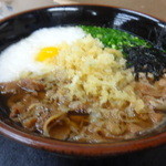 手打うどん くうかい - 肉山掛け（あつあつ）