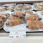 フレッシュ＆ハーフプライス ベーカリー - カレー
税込価格 83円 本体価格77円