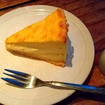 PULPO - このチーズケーキはワインに合います