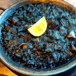 PULPO - イカスミのパエリア