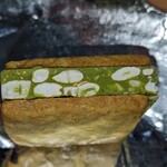 KAMAKURA 茶の福 - 中にはさまってるのはこんな感じ