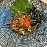 魚と溶岩焼 温 - 桜エビのユッケ