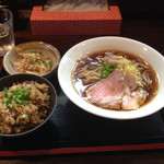 麺屋玉ぐすく - 期間限定メニュー 
      冷やしブラック＆ジュシー＆ミミガー