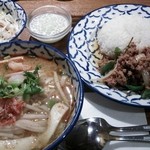 バンコクガーデン - Aセット：ガパオ・ムー(小)＆トムヤムクン麺(小)