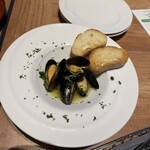 DUMBO PIZZA FACTORY 横浜 - 