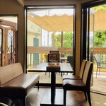 カフェ＆ダイニング ヒラソル - 店内