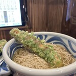 炭火焼和めし処 しんぱち食堂 - 一本そのままで食べて一本乗っけてみた❗️