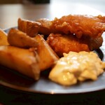 Pub & Grill 7 TAPS TAVERN - 