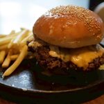 Pub & Grill 7 TAPS TAVERN - 