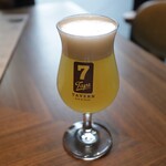 Pub & Grill 7 TAPS TAVERN - 