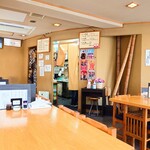 やぶ善 - 店内中央。