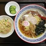 中華料理 春雷 - 超定番！！半チャンラーメンセット