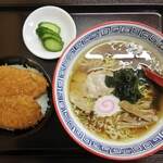 中華料理 春雷 - ライダーさんに人気のわらじラーメンセット！
昔ながらのさっぱり醤油ラーメンと小鹿野名物わらじカツ丼（ミニ）のセットです！