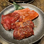炭火焼ホルモン ぐう - 赤身盛り