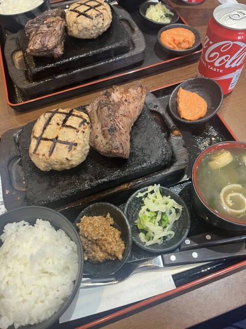 Kando no Niku to Kome Iwakura Ten