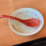 幸楽苑 - 穴あきレンゲ