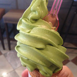 ジェラテリア アクオリーナ - ジェラートソフト 抹茶ソフト（590円）