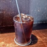 300775246 - 当店もうひとつの顔「山田珈琲豆焙煎所」製アイスコーヒー。