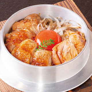 一釜ずつ炊き上げる釜めし