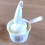 ゆるり農カフェ EVER GREEN CAFE - 生乳ソフトクリーム（カップ）420円　2024/12