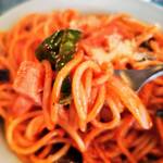 ナナハチ食堂 - 大盛りナポリタン（アップ）