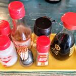 ナナハチ食堂 - 卓上調味料など