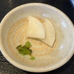 麺匠 やしま - 日替わりランチ（1,000円）
      漬物