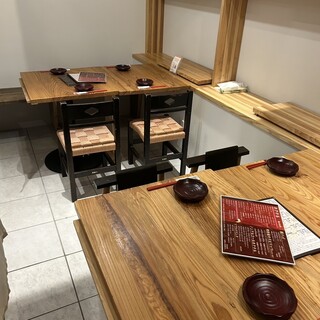 4名テーブル席★貸切希望の方はお気軽に店舗までお問い合わせください。