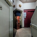 手打ちそば たか - 階段を上がると