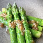 私房菜 吉田 - 日本最高峰のアスパラ”ジェットファーム長谷川博紀”さんからの直送野菜