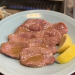 昭和焼肉 かたの - 上タン塩