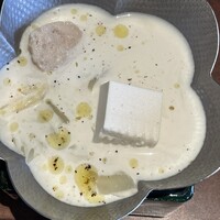 日本料理 海幸 - お店名物の豆乳鍋