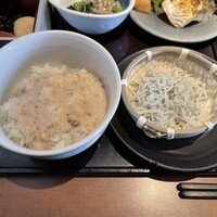 日本料理 海幸 - とろろご飯に遠州灘のしらす