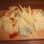 タチカワ　バル - チーズ盛り合わせ