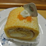 エルヴェラヴィ - パプリカのロールケーキ