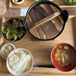 地産地消のゆったりカフェ さんち - 角煮セットの全貌( ´ ▽ ` )