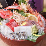 旬魚とおばんざい 彩り - 料理写真:お造り盛り合わせ