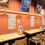 沖縄料理 ソーキ家 - 内観（テーブル）